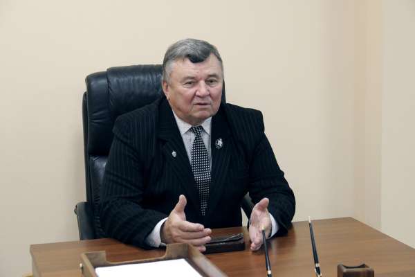 Полковник Анатолий Винокуров: «В 90-е с людей прямо на улице срывали шапки» Полковник Анатолий Винокуров: «В 90-е с людей прямо на улице срывали шапки»