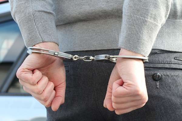 В Воронеже силовики задержали 3 управляющих дорожного хозяйства по подозрению во взятках