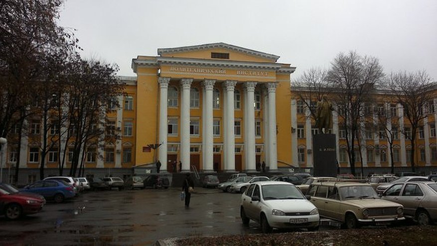 Главная картинка новости: Ректор Воронежского ГТУ призвал Минобрнауки устроить «сокращенных» студентов в другие вузы