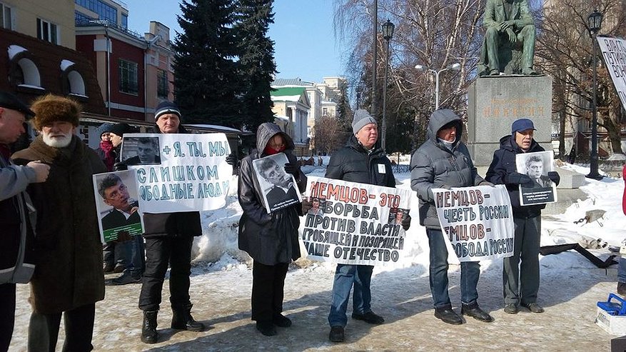 Главная картинка новости: Ксения Собчак временно защитила воронежских оппозиционеров