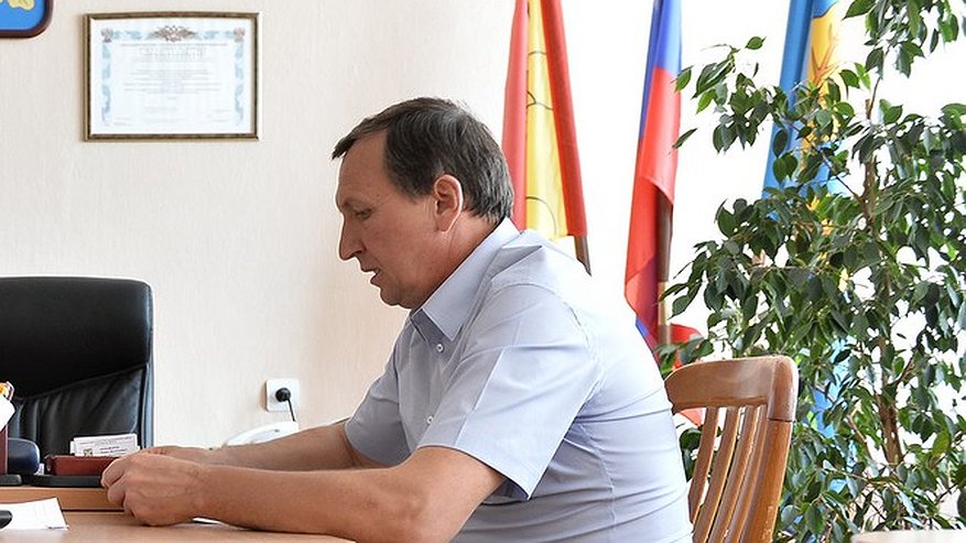 Главная картинка новости: Воронежский райсуд ограничил Павла Пономарева в действиях