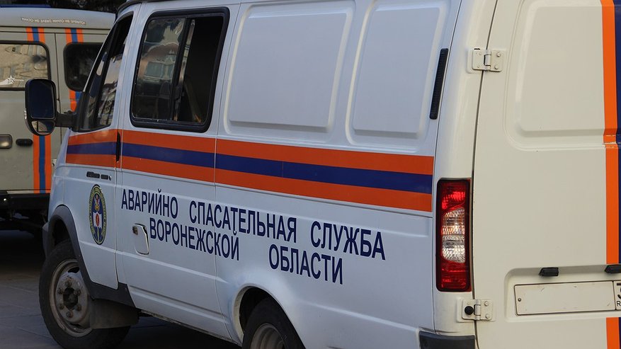 Главная картинка новости: Бывшую обкомовскую больницу эвакуировали после звонка о минировании