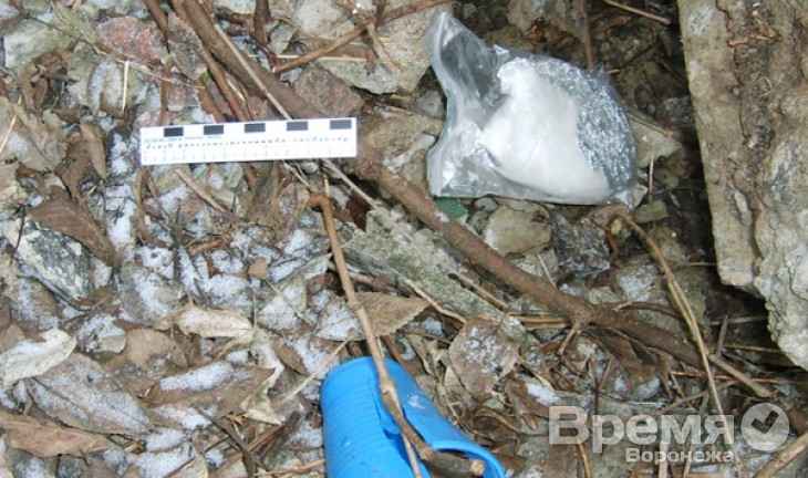 Во время праздничных каникул наркополицейские нашли почти 3 килограмма наркотиков, спрятанных в парках и скверах по всему городу