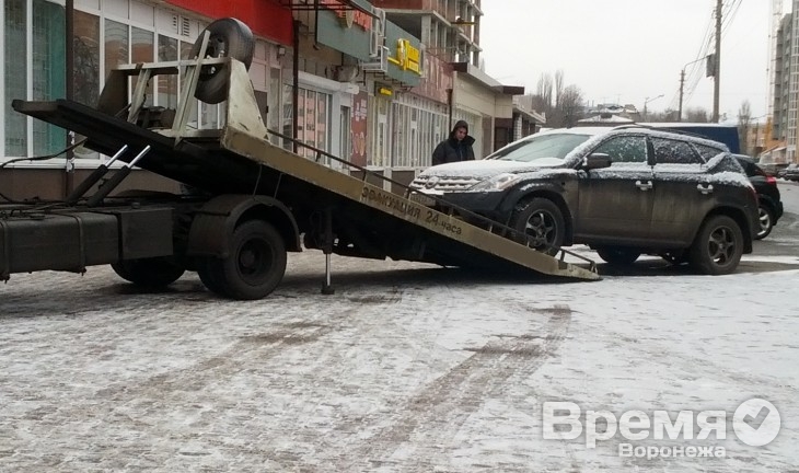 В Воронеже эвакуируют машины, припаркованные по маршруту эстафеты Олимпийского огня