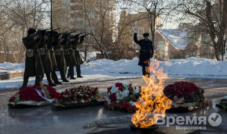В 71-ю годовщину освобождения Воронежа на набережной показали сражение красноармейцев и гитлеровцев