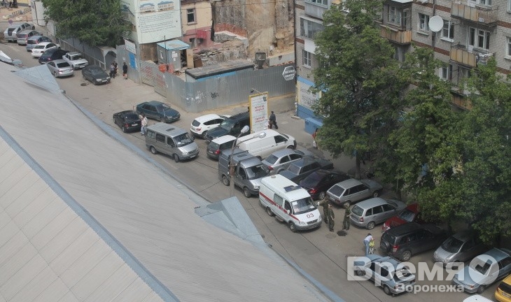 Что делали инорегиональные военные у «Галереи Чижова»?