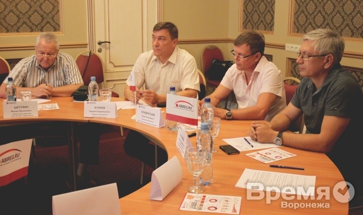 Воронежские власти нагружают строителей социальными обязательствами, забывая о собственных обещаниях
