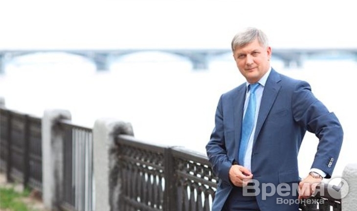 Мэр Воронежа Александр Гусев выехал на метро