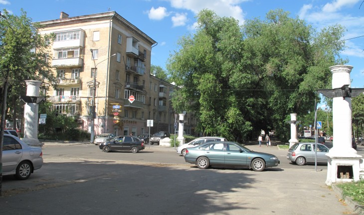 В Воронеже начались работы по расширению проезжей части Кольцовской