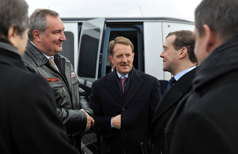 Дмитрий Медведев раскритиковал систему госуправления вслед за воронежским губернатором