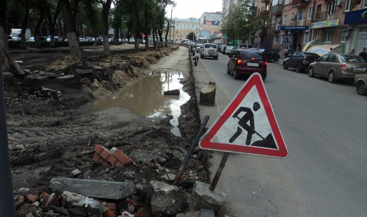 В ТЕМУ НЕДЕЛИ: В Воронеже дорожники не успевают к юбилею с ремонтом улицы Кольцовской