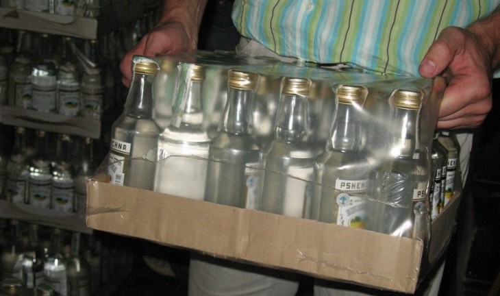 В Воронеже полицейские изъяли полтонны «левой» водки