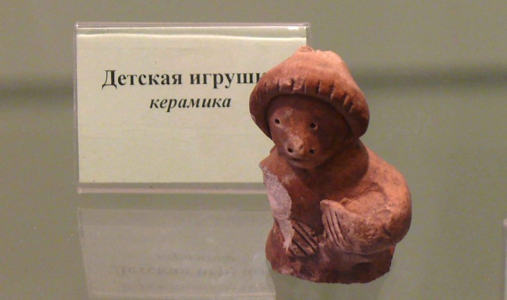 Артефакты с раскопок в центре Воронежа выставили в Краеведческом музее