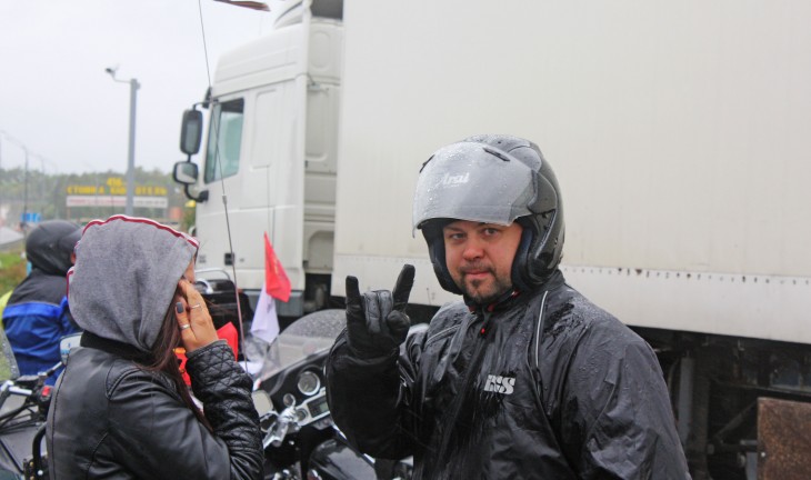В мотопробеге до Москвы и обратно воронежских байкеров всю дорогу поливал дождь