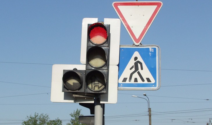 В Воронеже на набережной Массалитинова установят два светофора