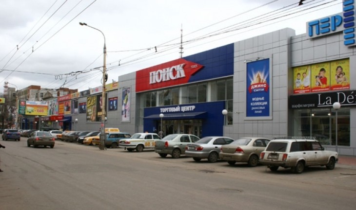 В Воронеже грузчик торгового центра зарезал охранника и случайного прохожего