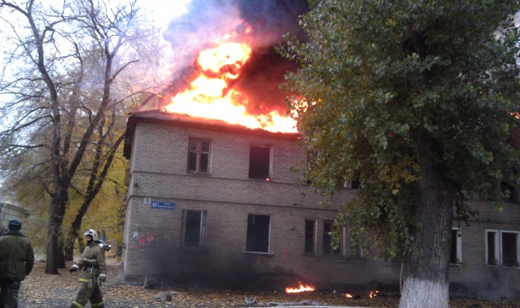 Дым от пожара в доме на Ленинградской был виден всему левому берегу Воронежа