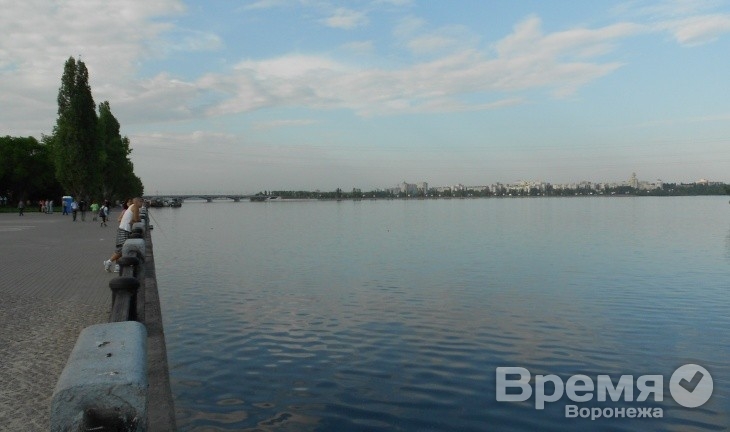 В День Победы на водохранилище перевернулась лодка с людьми