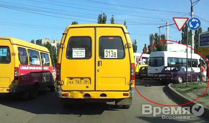 Движение в районе Остужевского кольца остановилось