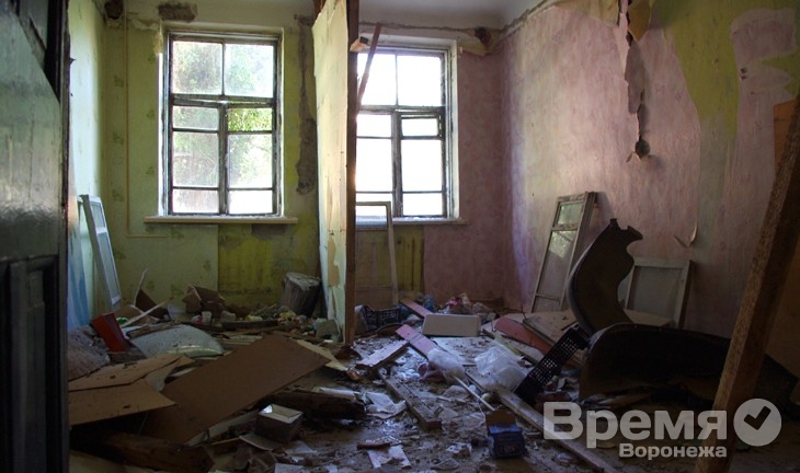Мэр Воронежа побывал в доме на 20 квартир с одним туалетом и душем