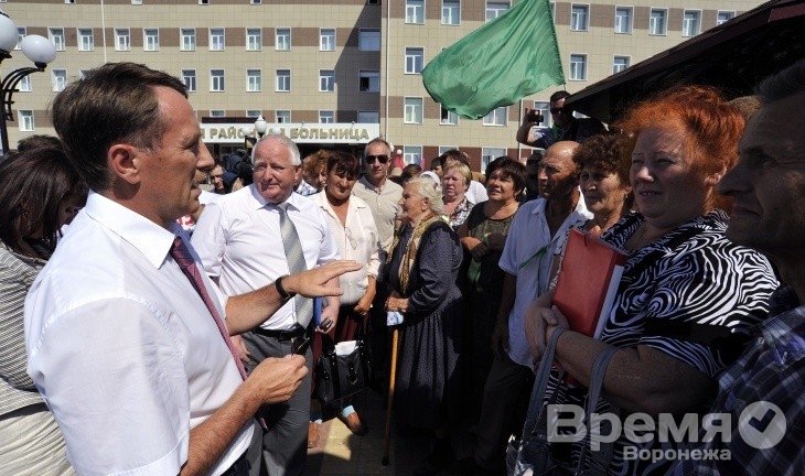 Митинг против никеля во время своего визита в Новохопёрск губернатор назвал «политическим»
