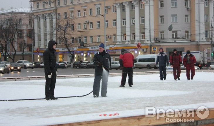 В Воронеже зальют более 120 катков