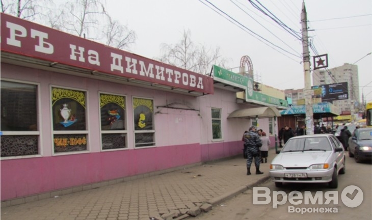В Воронеже снесли два кафе и магазин электроинструментов