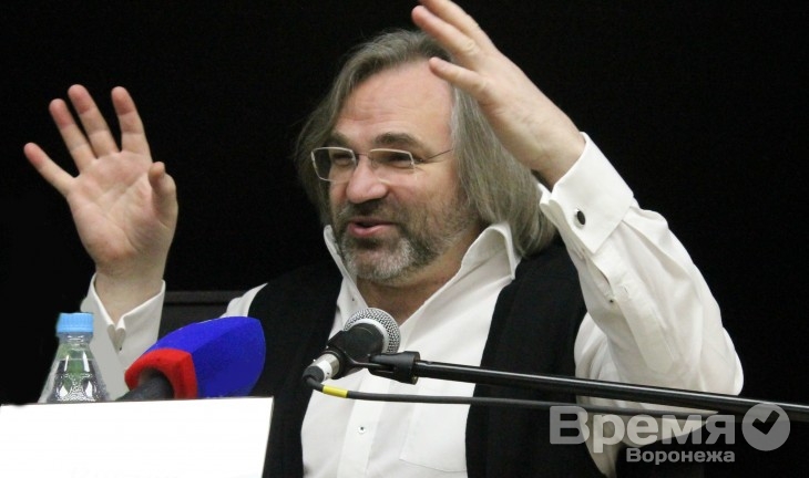 Режиссер Виктор Косаковский: «Воронеж - это хаос, состоящий из отдельных прекрасных элементов!»