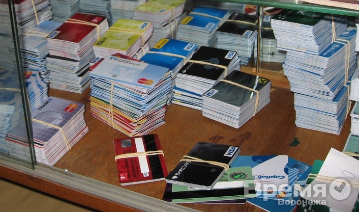 Дебетовая карта: как правильно выбрать и не потерять свои деньги