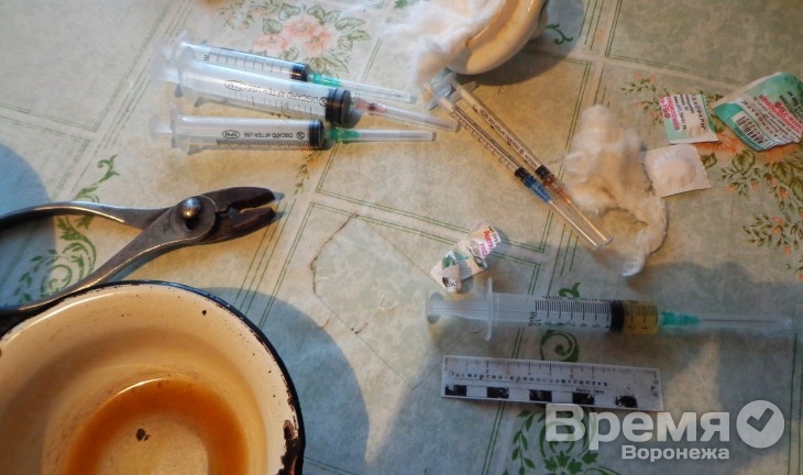 Под Воронежем в однокомнатной квартире обнаружили наркопритон