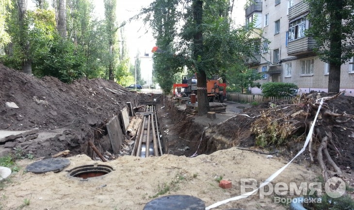 В Воронеже затянули ремонт теплотрасс, а сами работы выполняют некачественно