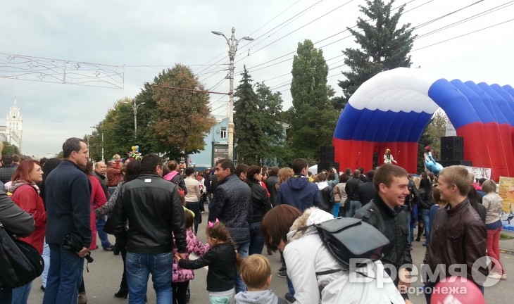 В праздновании Дня города приняли участие на 70 тысяч человек больше, чем в выборах мэра