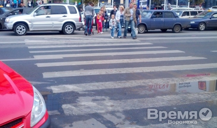 В Воронеже c Кольцовской убрали пешеходный переход