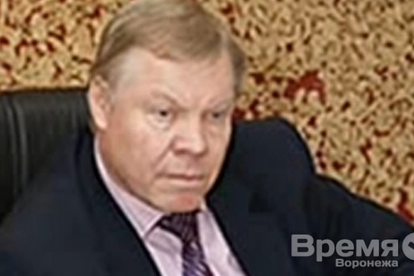 Воронежцам разрешили заходить в управу Советского района в шортах 