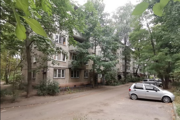 В Воронеже жильцы дома по ул. Беговой страдают от вони и незавершенного ремонта в подвале 