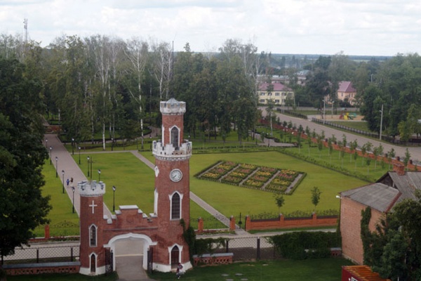 Эксперт раскритиковал обновленную крышу дворца Ольденбургских под Воронежем
