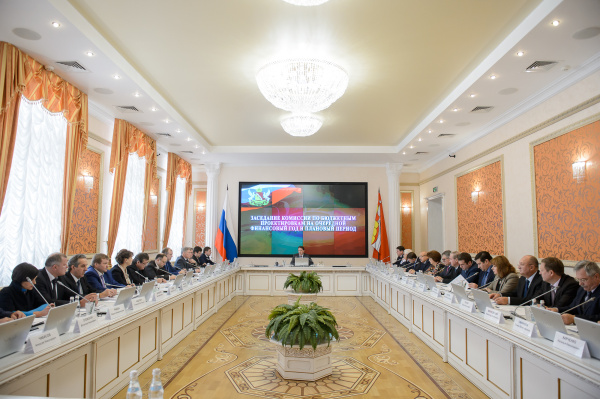 Воронежского губернатора заверили в социальной направленности бюджета