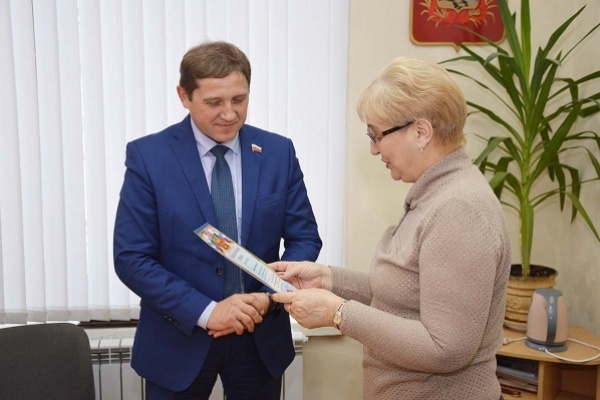 Воронежцы пожаловались депутату на ЖКХ 