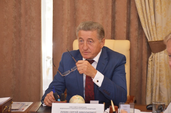 Воронежский сенатор решил 99% проблем граждан, пришедших к нему на приём