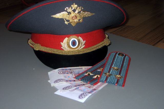 Под Воронежем за взятку осужден полковник полиции