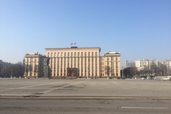 За поставку экрана на воронежскую площадь Ленина боролась вся страна