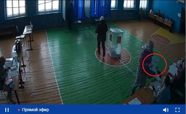Воронежский облизбирком досмотрел видео о нарушениях на выборах президента