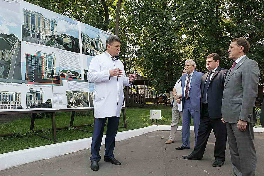 Иван Мошуров: «Требования людей к воронежским медикам, как и к депутатам, растут год от года»