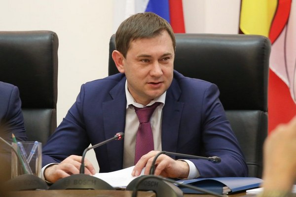 Депутаты воронежской облдумы оказали содействие гражданам в решении вопросов ЖКХ, здравоохранения и правовой тематики 