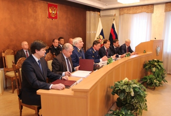Воронежский губернатор взял на себя координирующую роль в борьбе с коррупцией