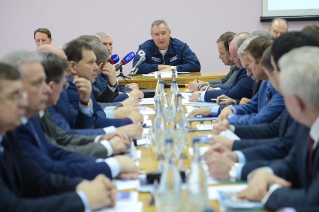 Вице-премьер назвал диверсией маленькие зарплаты на Воронежском мехзаводе