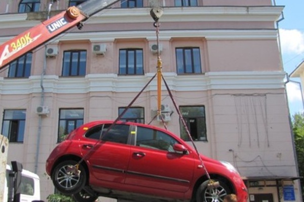 Воронежцы узнают об эвакуированных машинах из интернета
