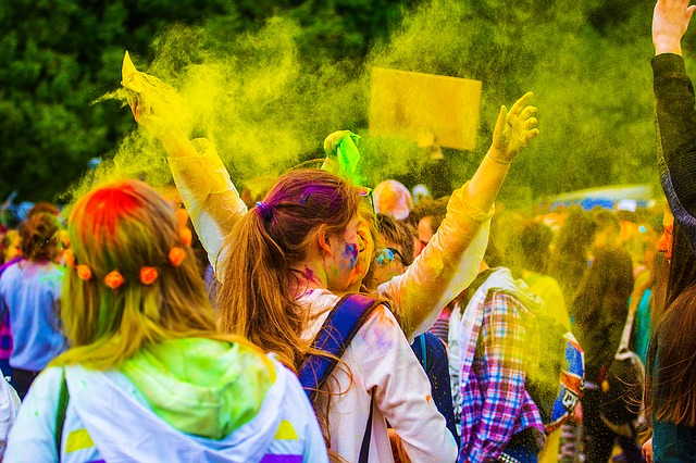 Организаторы фестиваля красок в Воронеже опровергли обвинения в сектантстве