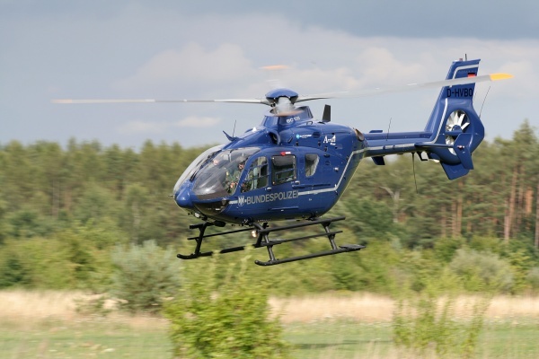 Воронежские власти ищут новых вертолетчиков для медицины катастроф