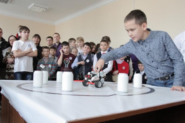 В Воронежском госуниверситете устроили битву роботов 
